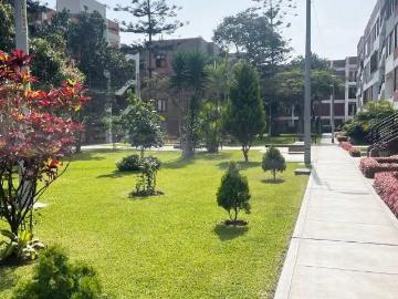 Monterrico. Cerca a universidades, Jockey Plaza, CC El Polo, Vive seguro en condominio con amplias áreas verdes