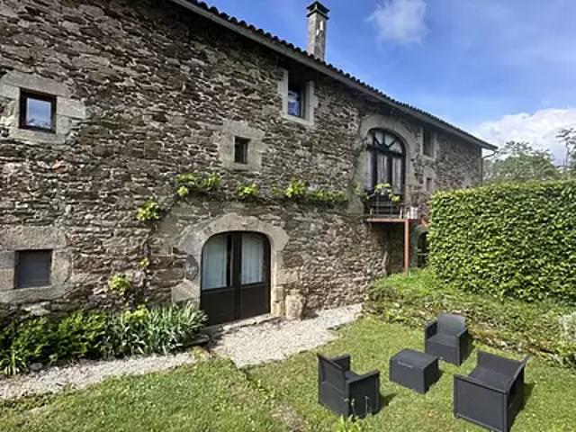 Montet et Bouxal 46210 Achat / Vente maison 16 pièces t16 parking