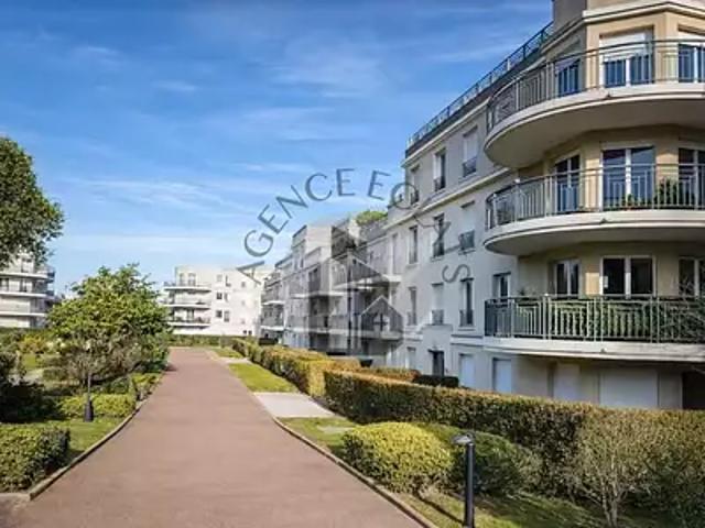 Montévrain 77144 Achat / Vente appartement 2 pièces t2 cave parking