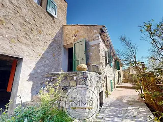 Montfort 04600 Achat / Vente maison 8 pièces t8