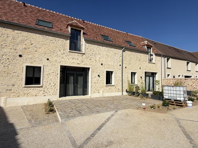 MONTFORT L'AMAURY MAISON DE VILLE AVEC TERRASSE