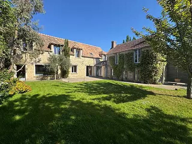 Montfort l'Amaury 78490 Achat / Vente maison 8 pièces t8 au dernier étage piscine