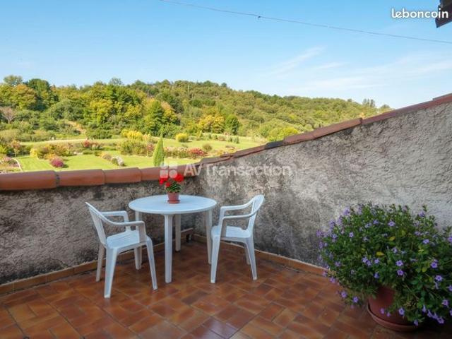 MONTFERRAT: Appartement atypique de 4 pièces, avec terrasse