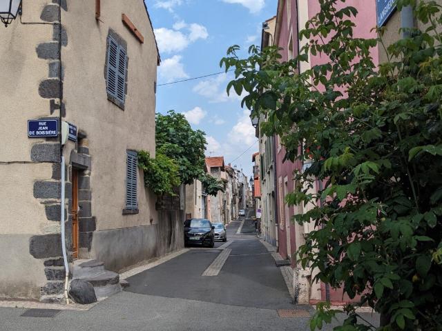 MONTFERRAND