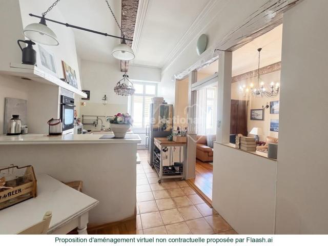 Montfrin, Grande maison de village 209m² Montfrin