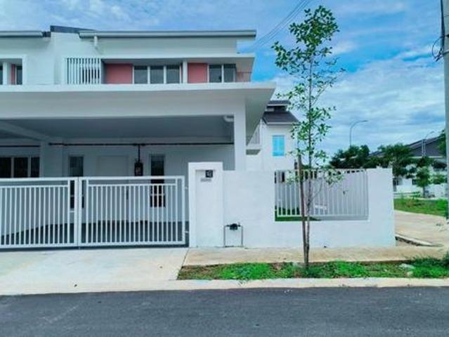 Monthly Installment RM18kDouble Storey Endlot wif 7ft Land In Nilai