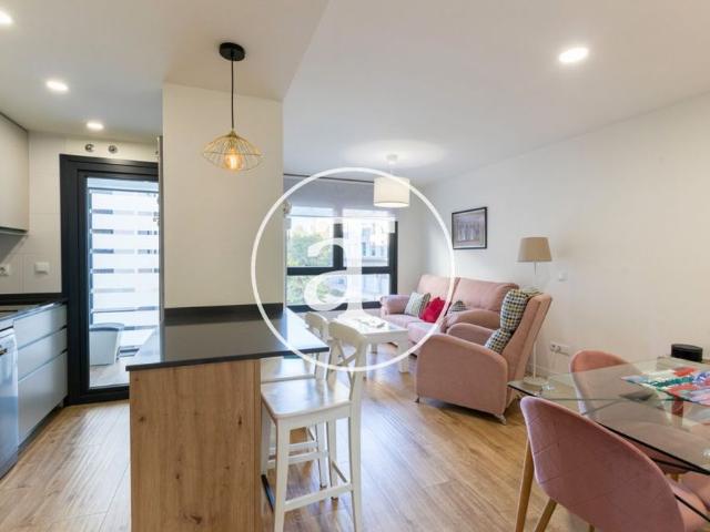 Monthly rental apartment with 2 bedrooms, and 2 bathrooms with communal pool in Arganzuela