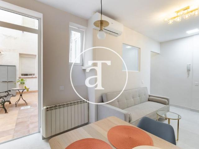 Monthly rental apartment with 2 bedrooms, 1 bathroom with patio in Salamanca