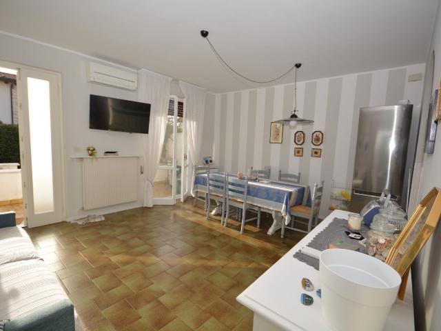 Montingoso Cinquale Appartamento con giardino per affitto estivo