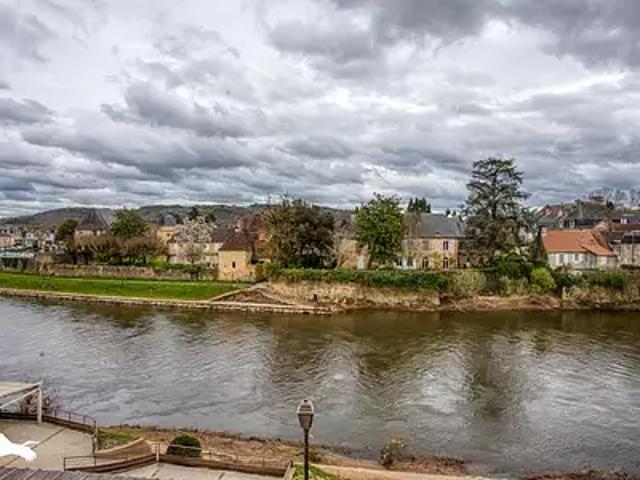 Montignac 24290 Achat / Vente appartement 4 pièces t4 au dernier étage