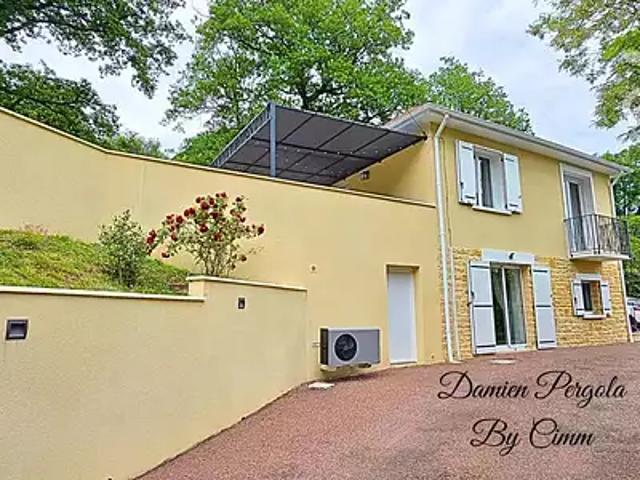 Montignac 24290 Achat / Vente maison 4 pièces t4 au dernier étage piscine