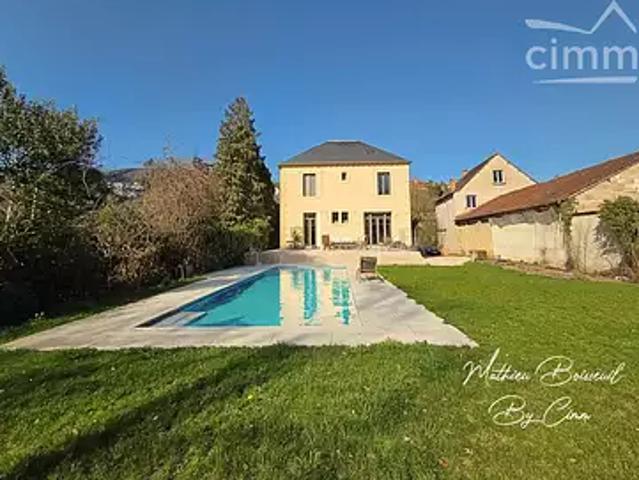 Montignac 24290 Achat / Vente maison 7 pièces t7 piscine