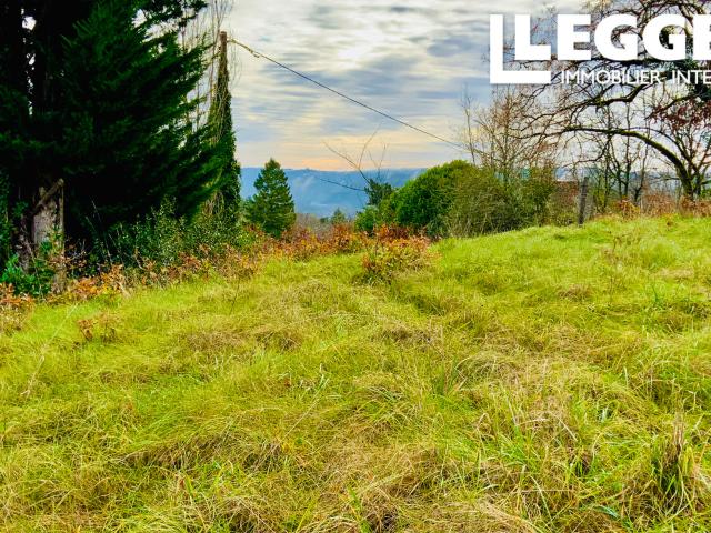 Montignac Lascaux – Terrain constructible de 3 150 m² avec permis accordé et étude de sol réalisée
