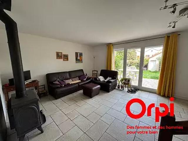 Montigny le Bretonneux 78180 Achat / Vente maison 6 pièces t6 jardin terrasse