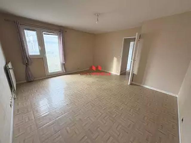 Montigny le Bretonneux 78180 Achat / Vente appartement 1 pièce t1 parking