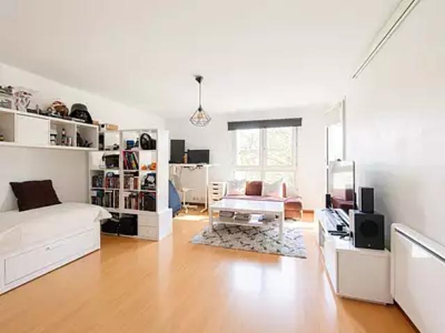 Montigny le Bretonneux 78180 Achat / Vente appartement 2 pièces t2 au dernier étage