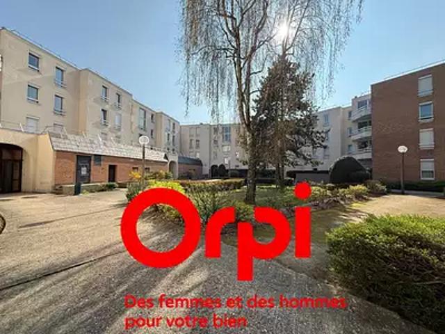 Montigny le Bretonneux 78180 Achat / Vente appartement 3 pièces t3 cave