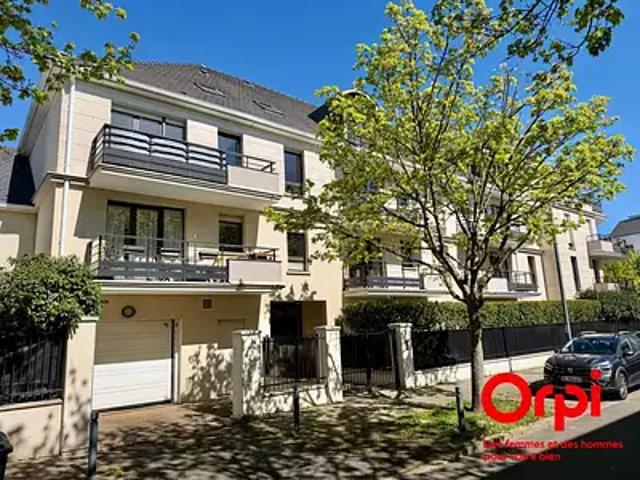 Montigny le Bretonneux 78180 Achat / Vente appartement 4 pièces t4 cave balcon