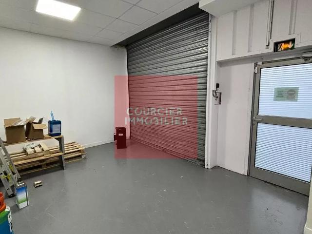 MONTIGNY LE BRETONNEUX 78 A LOUER LOCAL D'ACTIVITES 137 M²