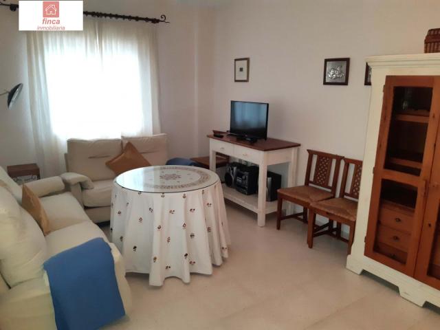 MONTIJO, ALQUIILER VIVIENDA DE PLANTA BAJA CLIMATIZADA Y CON GARAJE