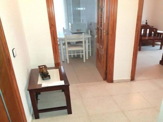 MONTIJO, ALQUIILER VIVIENDA DE PLANTA BAJA CLIMATIZADA Y CON GARAJE