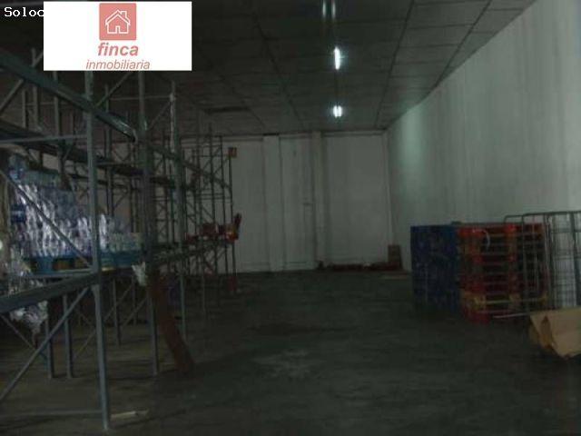 MONTIJO, VENTA NAVE DIAFANA, PUERTA ACCESO AMPLIA Y ALTA
