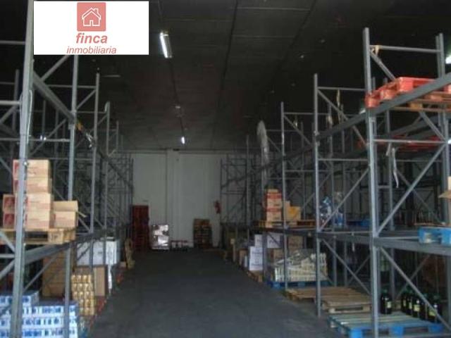 MONTIJO, VENTA NAVE DIAFANA, PUERTA ACCESO AMPLIA Y ALTA