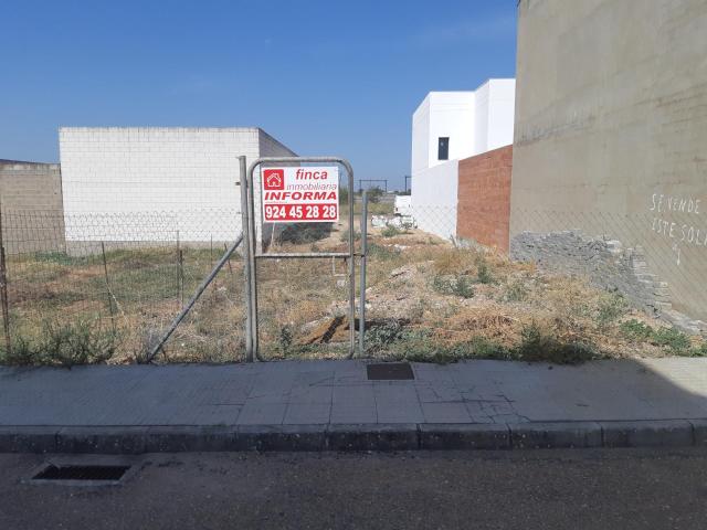 MONTIJO, VENTA SOLAR URBANO ZONA DEL VALLE