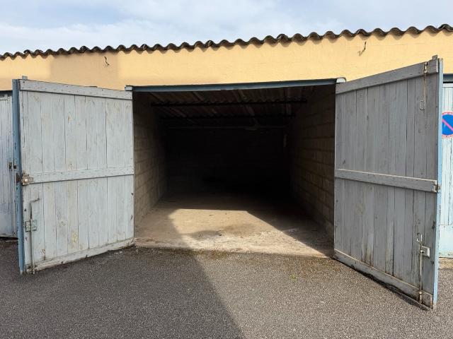 Montivilliers Location Parking / Garage 76