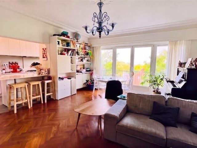 Montjoie, renovated flat of approx. 100 sqm with 3 bedrooms