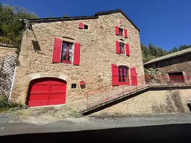 Montjaux 12490 Achat / Vente maison 6 pièces t6 au dernier étage terrasse