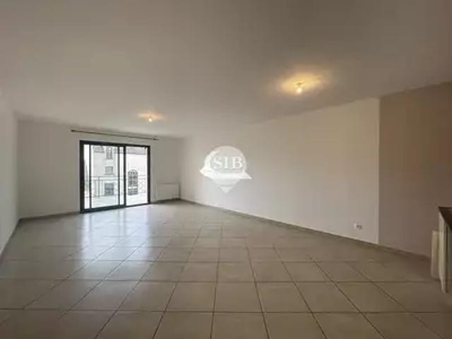 Montlhéry 91310 Location appartement 1 pièce t1 au dernier étage terrasse