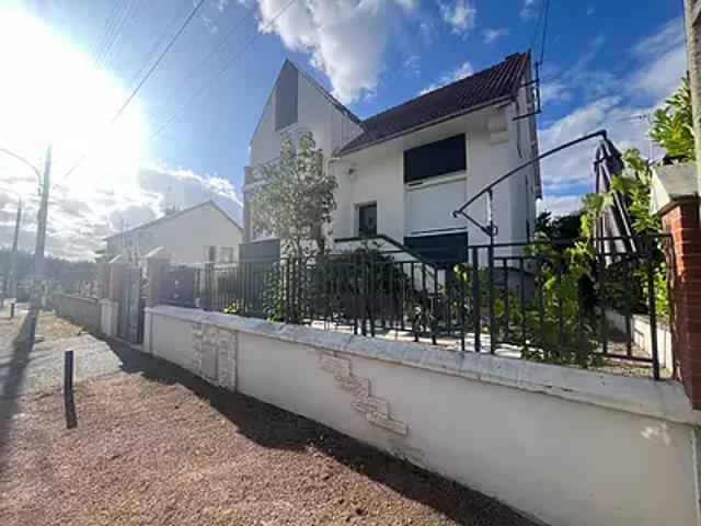 Montluçon 03100 Achat / Vente maison 6 pièces t6 au dernier étage