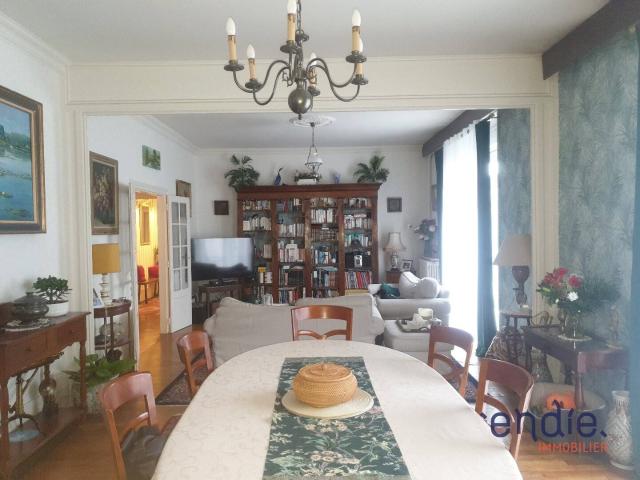 MONTLUCON: appartement T9 193 m² Carrez en vente