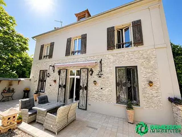 Montmorency 95160 Achat / Vente maison 7 pièces t7 au dernier étage terrasse