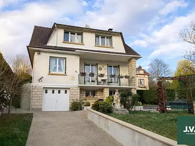 Montmorency 95160 Achat / Vente maison 8 pièces t8 au dernier étage terrasse