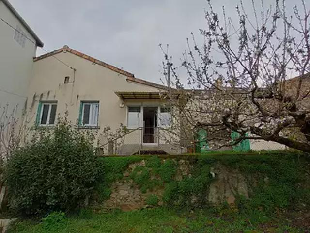 Montmorillon 86500 Achat / Vente maison 4 pièces t4 au dernier étage