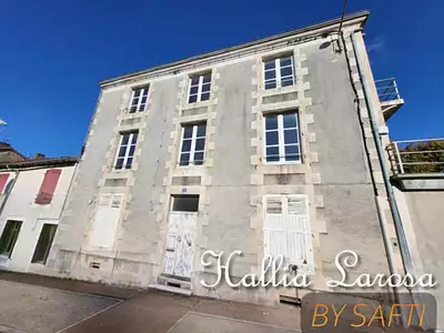 Montmorillon 86500 Achat / Vente maison 8 pièces t8 parking
