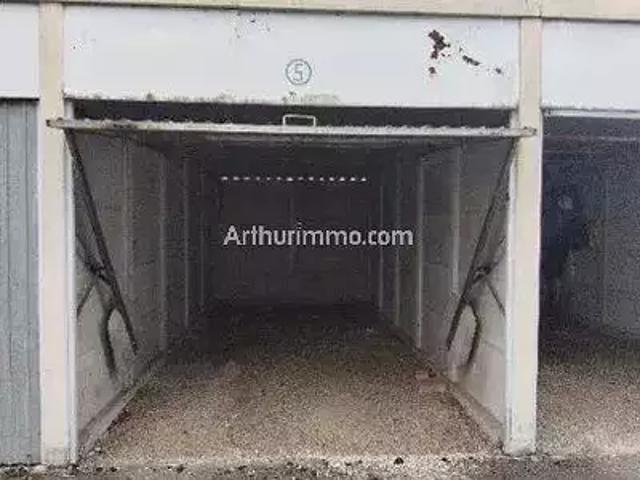 Montmorot 39570 Location parking