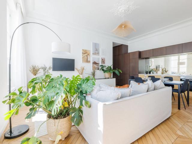 Montmartre Magnificent apartment, Paris Amsterdam Apartments for Rent
