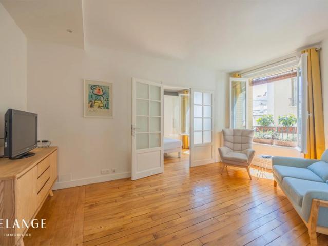MONTMARTRE — AU PIED DU SACRÉ CŒUR — 2 pièces 39,05m2