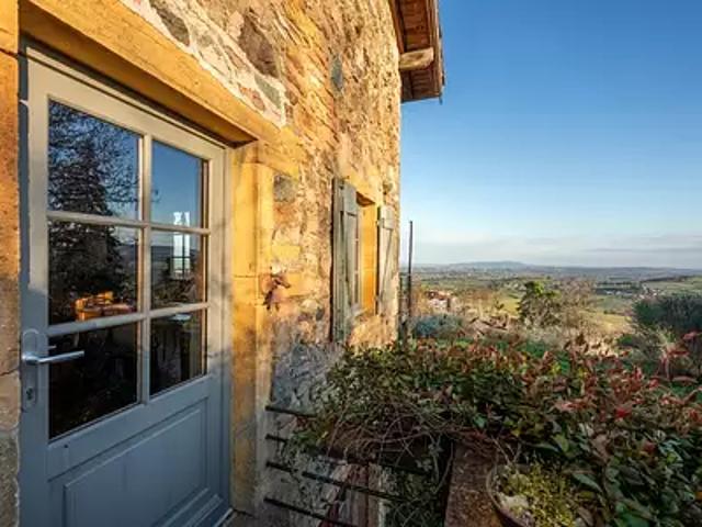 Montmelas Saint Sorlin 69640 Achat / Vente maison 6 pièces t6 jardin terrasse