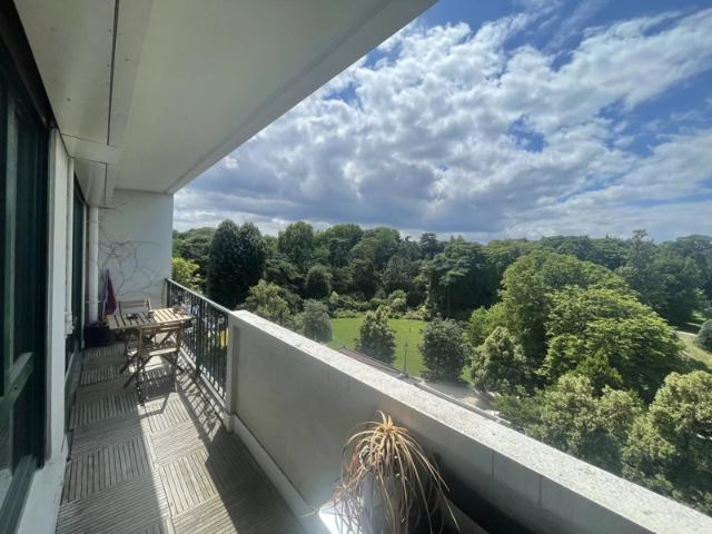 Montsouris 3pièces avec balcon donnant sur le parc