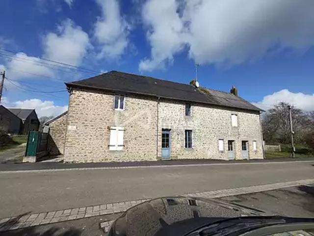 Montsûrs 53150 Achat / Vente immeuble parking