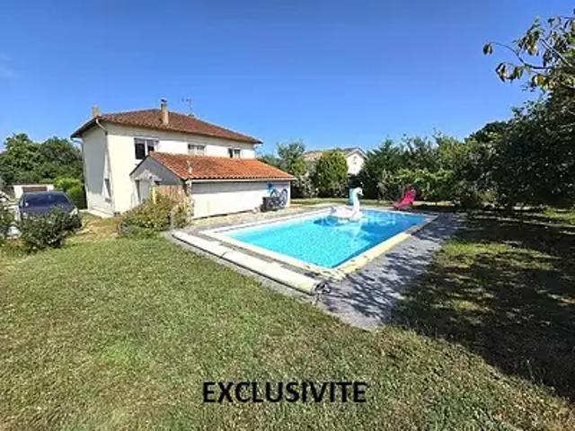 Montpon Ménestérol 24700 Achat / Vente maison 7 pièces t7 piscine terrasse