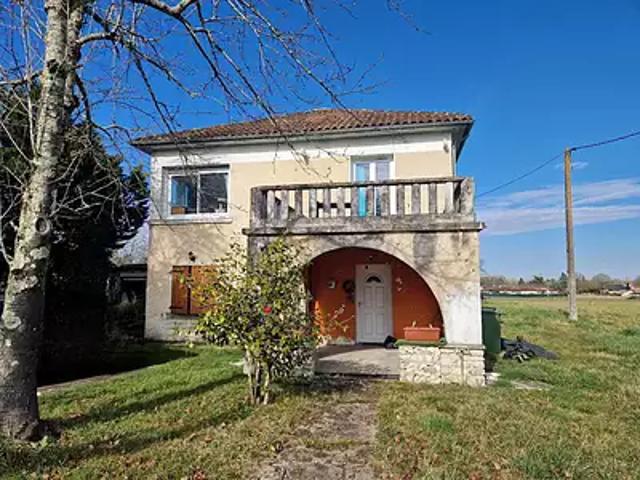 Montpon Ménestérol 24700 Achat / Vente maison 8 pièces t8 au dernier étage terrasse