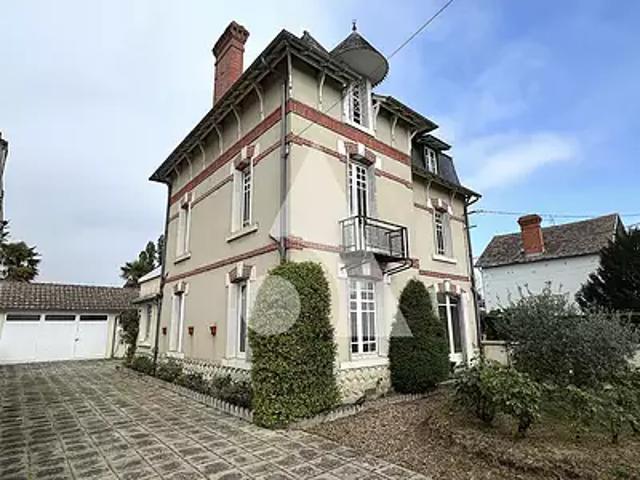 Montpon Ménestérol 24700 Achat / Vente maison 8 pièces t8 au dernier étage terrasse