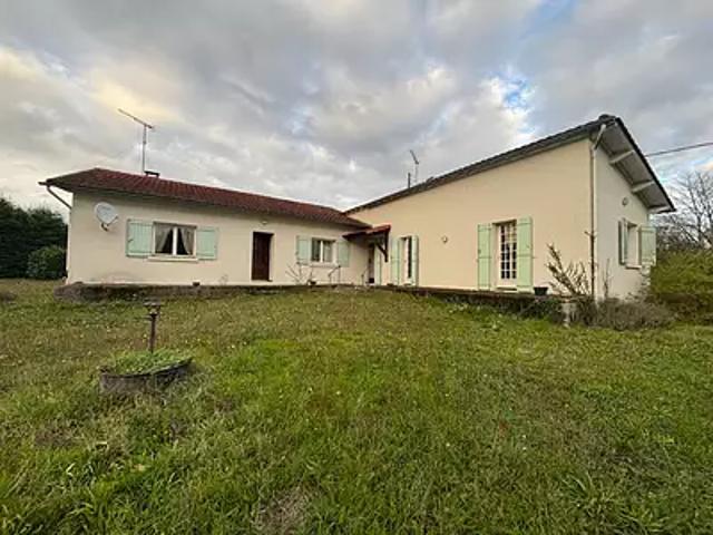Montpon Ménestérol 24700 Achat / Vente maison 8 pièces t8 au dernier étage