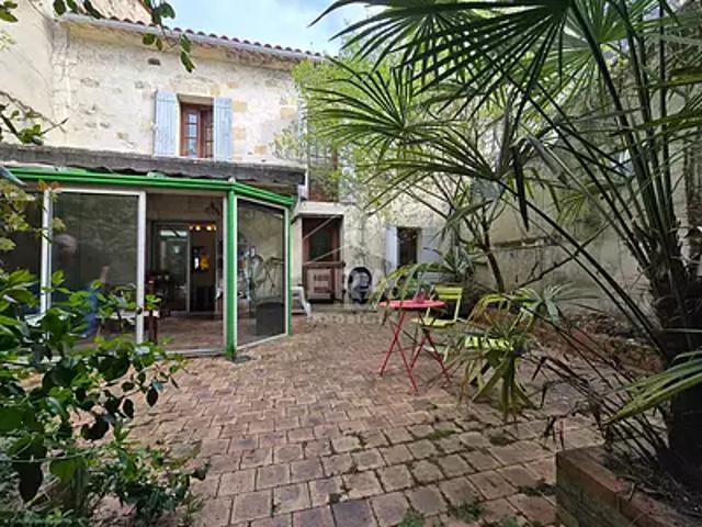 Montpon Ménestérol 24700 Achat / Vente maison 9 pièces t9 au dernier étage