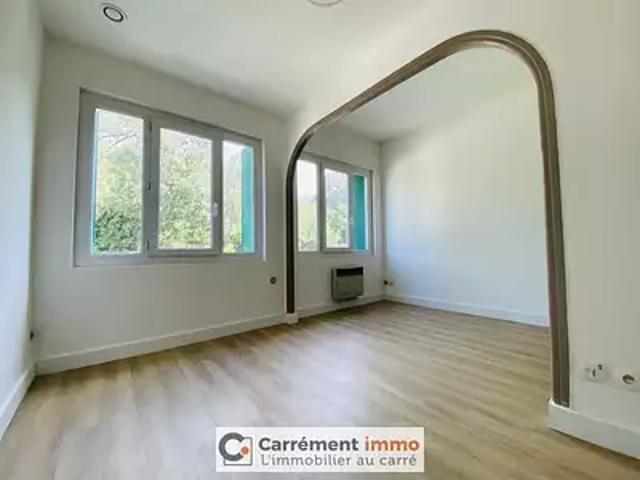 Montpellier 34090 Location appartement 1 pièce t1 au dernier étage terrasse